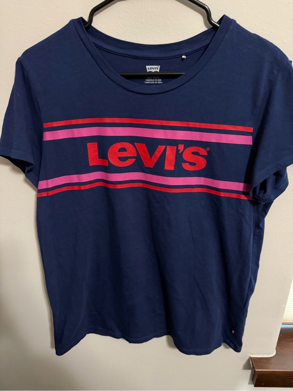 Levi’s Navy Graphic Logo Tee Red Pink Stripe Casual T-Shirt Retro Style Size L